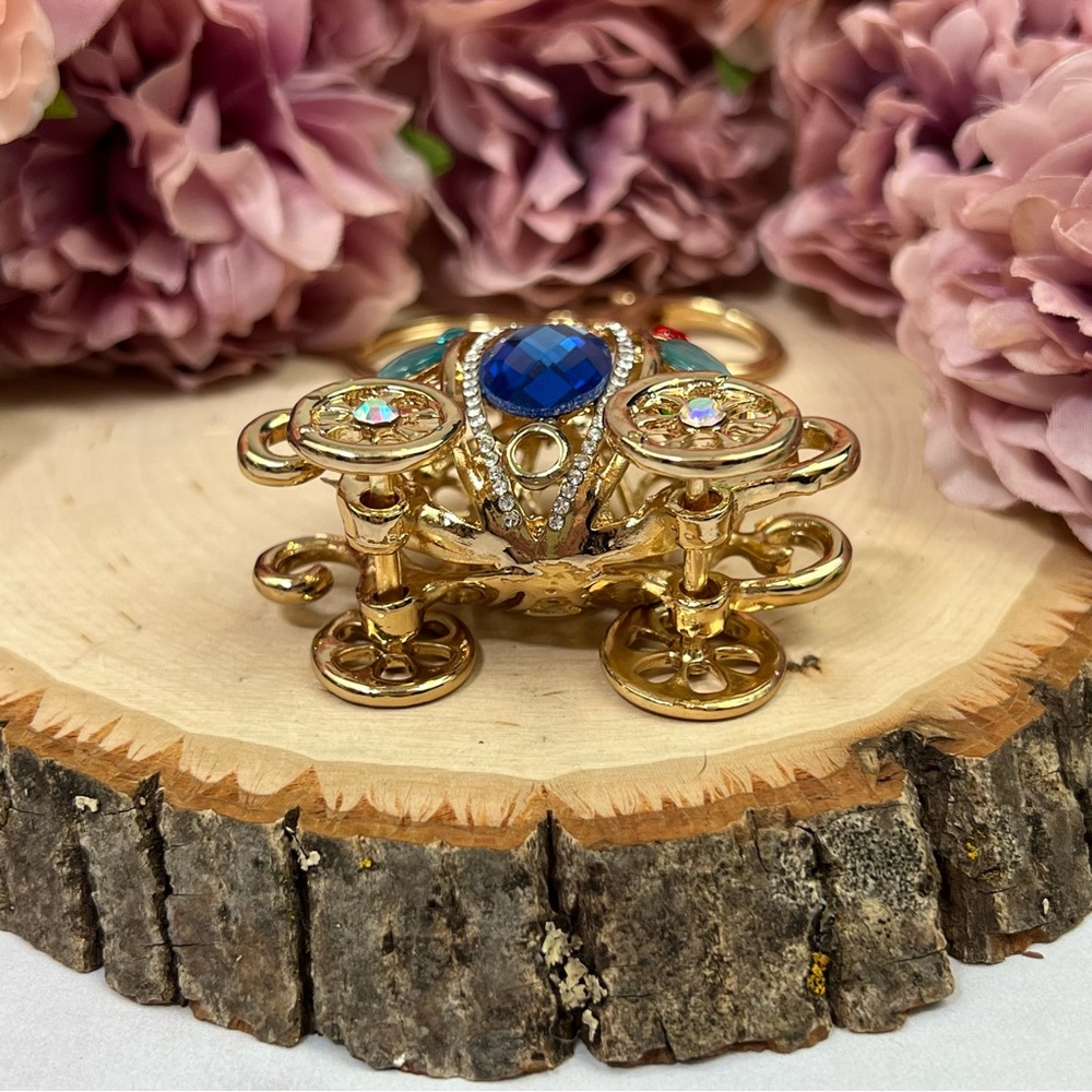 Cinderella’s Royal Blue and Gold Crystal Carriage Keychain Charm - Picture 13 of 15